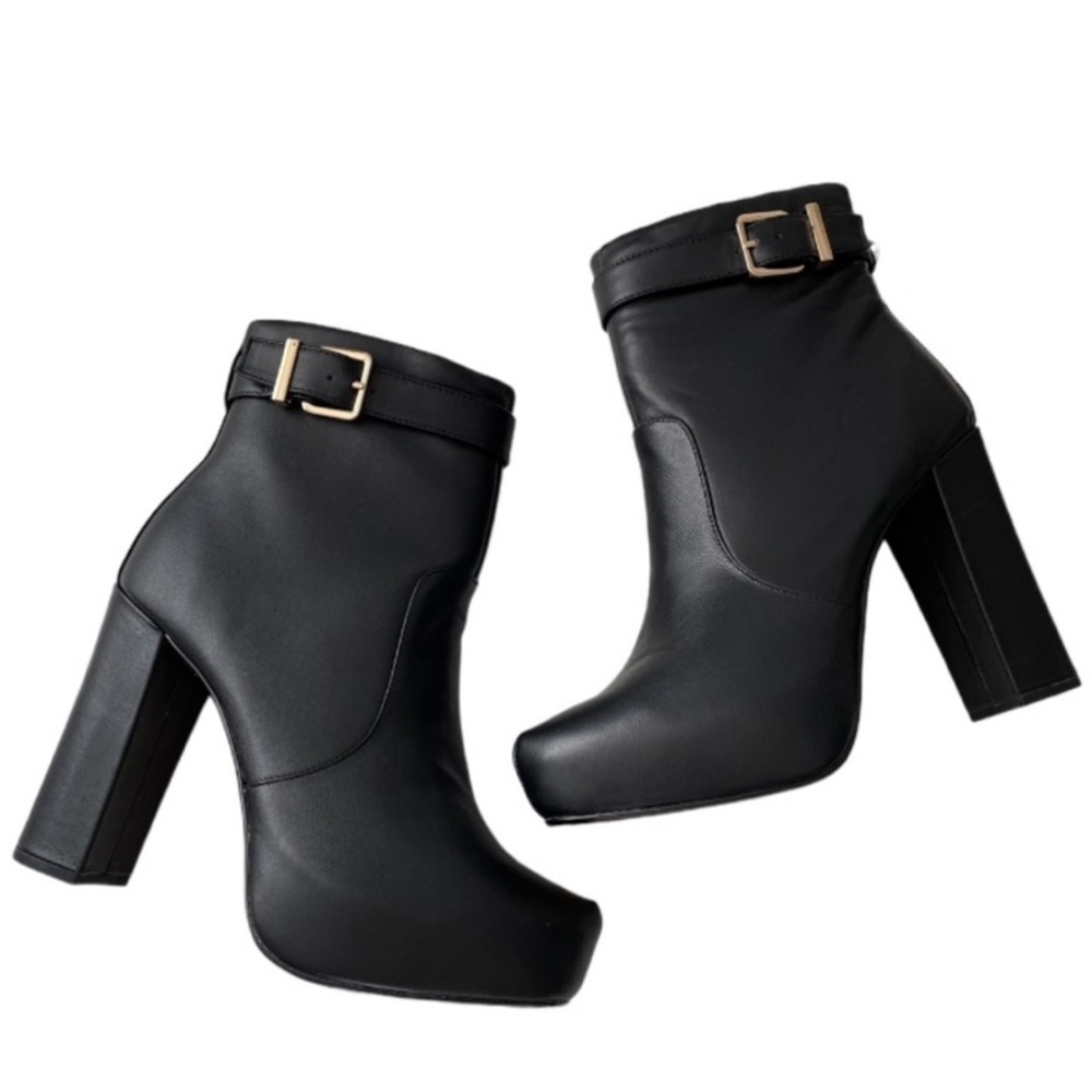 NIB Express Genuine Leather Buckle Detail Hidden Platform Ankle Boots Black 10
